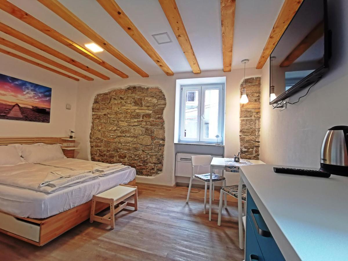 Ribiska Hisa - Old Piran Fisherman'S House Exterior photo